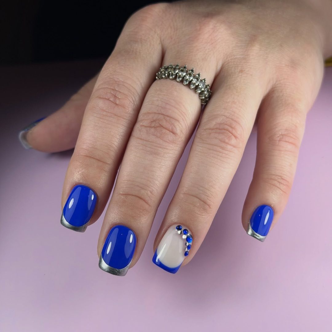 Uitgesproken kleurrijke nailart